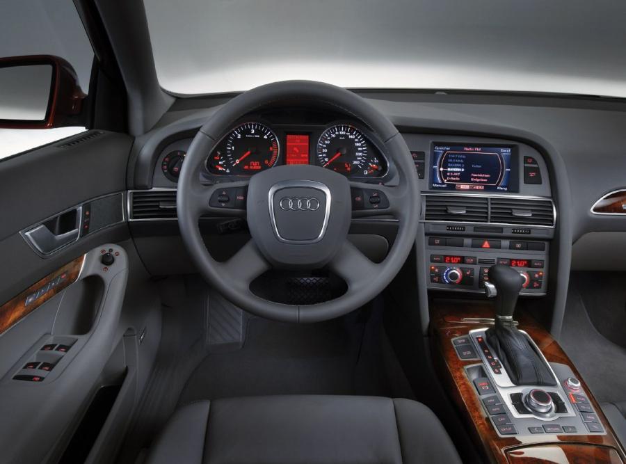 Торпедо Audi A6 3.2 Quattro Security (4F, C6) 2005 года  (фото 4 из 9)